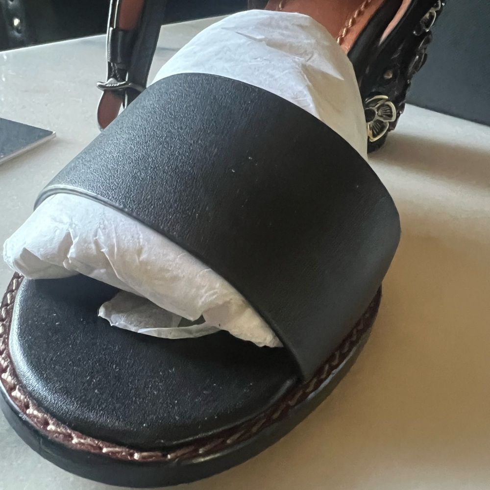 🥀 Coach Tea Rose Black Heels/Sandals - Picture 8 of 16